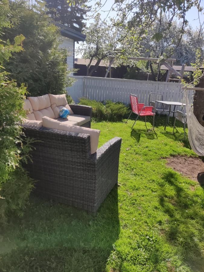 Karjamaa Apartment - Garden, Free Parking, Air Conditioning Pärnu Extérieur photo